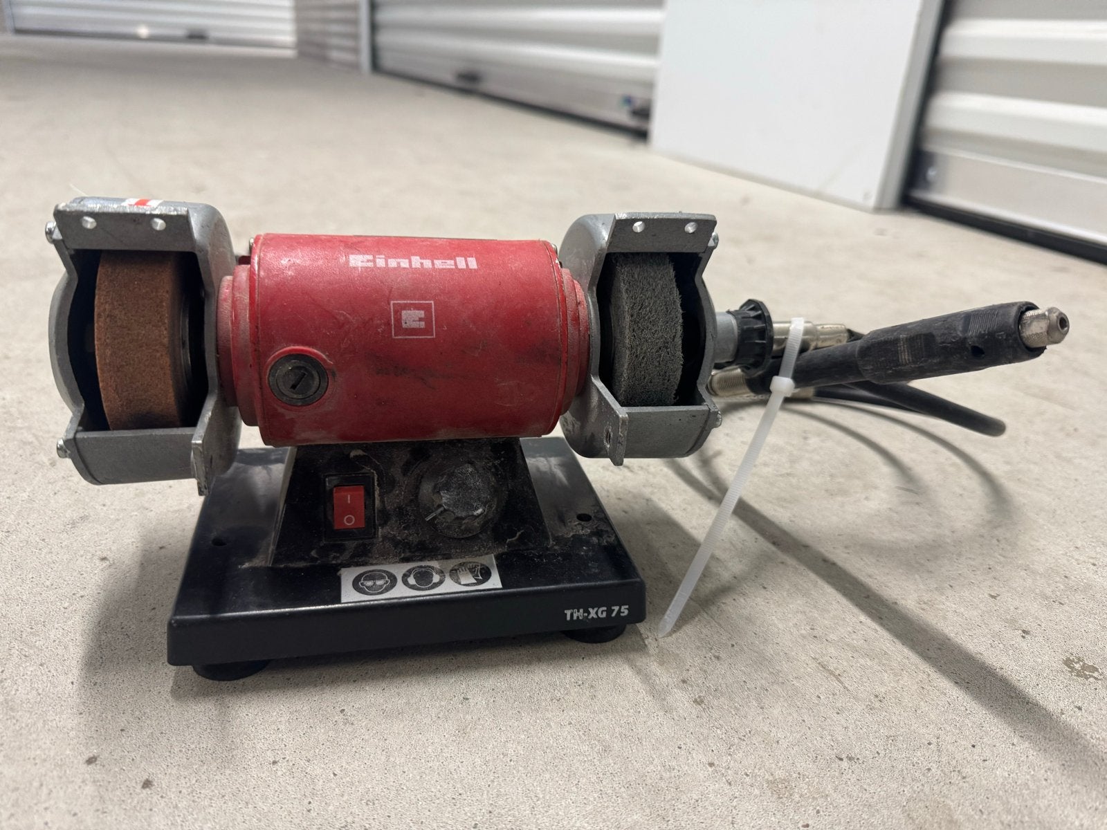 Einhell TH-XG 75 Werkbankslijpmachine met flexibele as, Ophalen of Verzenden, Gebruikt, Minder dan 700 watt, Werkbankslijpmachine