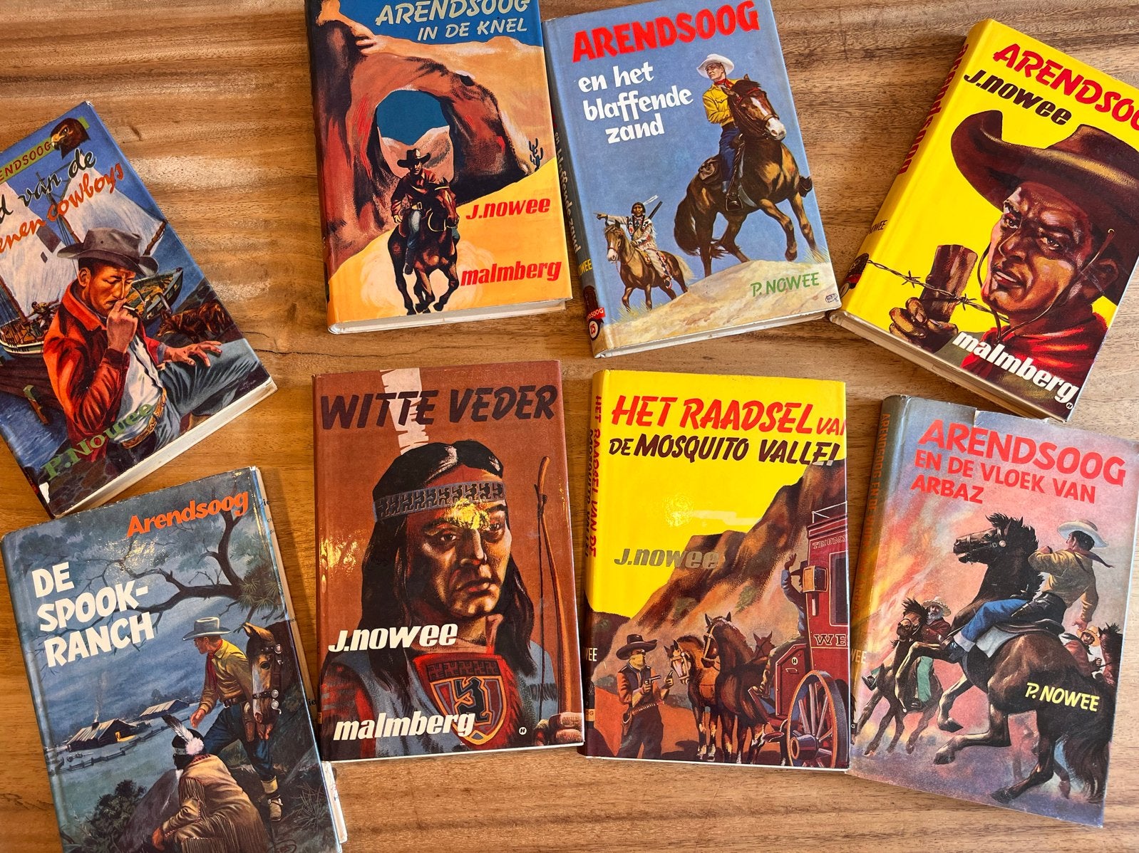 Arendsoog Boeken Collectie - J. Nowee (8 stuks), Boeken, Ophalen of Verzenden, Gelezen