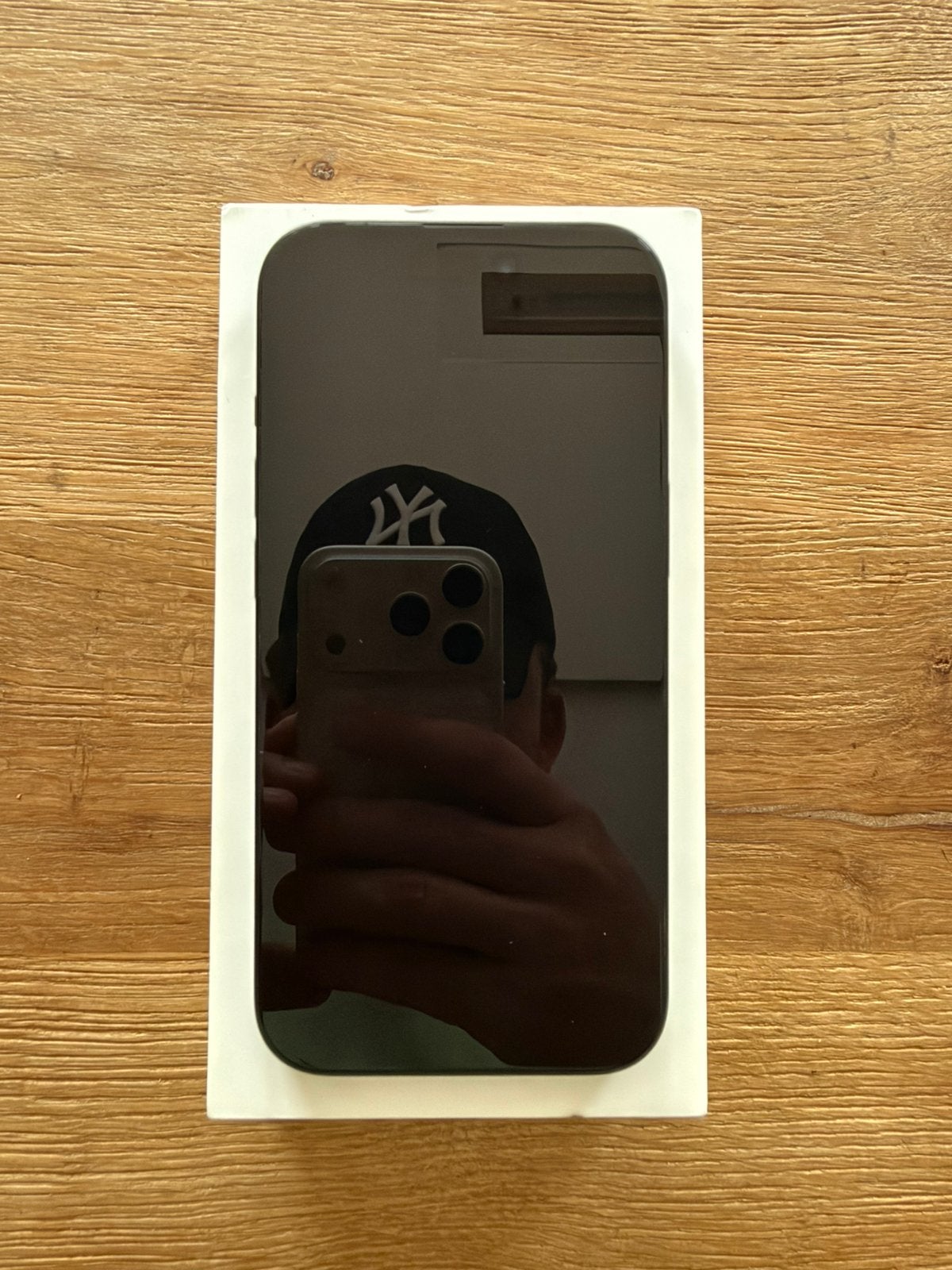 Foto 4 van Apple iPhone 15 128GB – Zwart – Zo goed als nieuw