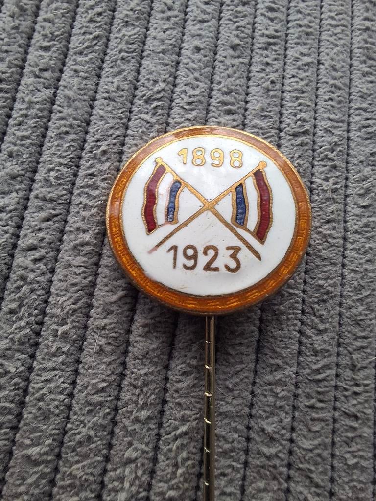 Oranje 1898 1923, 25 jaar Koningin Wilhelmina, Verzamelen, Speldjes, Pins en Buttons, Ophalen of Verzenden, Zo goed als nieuw