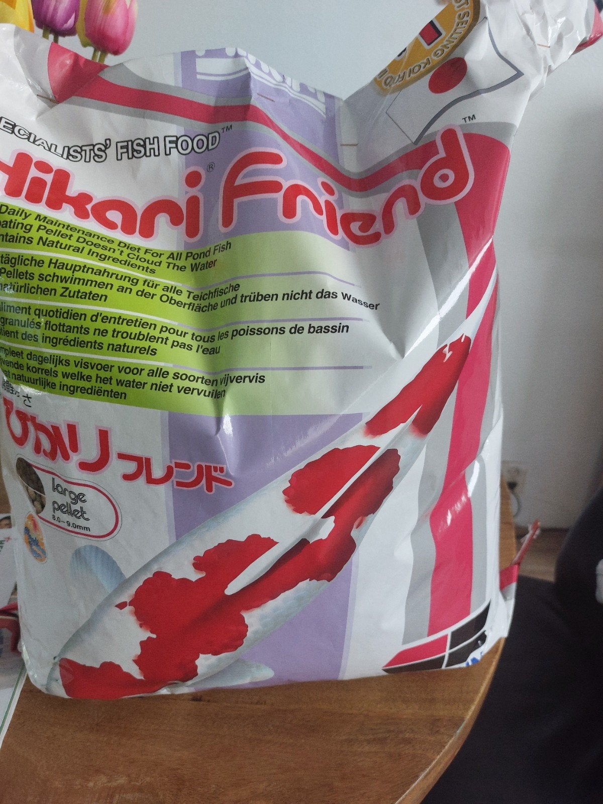 Te koop10 kilo hikari friend visvoer, Karper of Koi