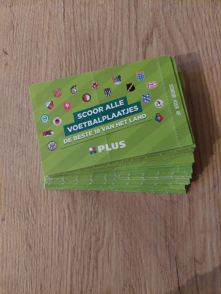 25 dichte Plus voetbalplaatjes - Scoor alle voetbalplaatjes, Ophalen of Verzenden