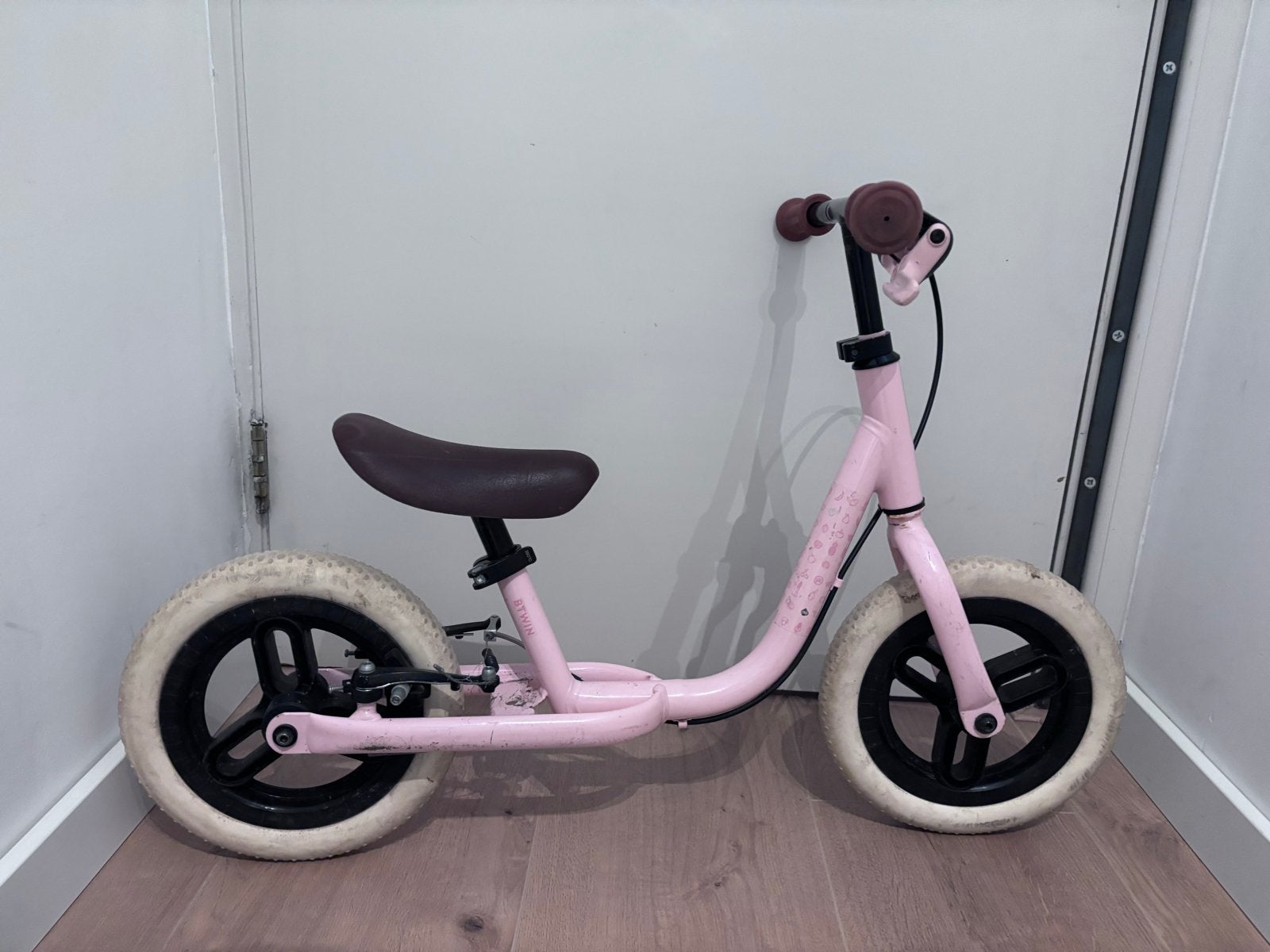 BTWIN Kinderloopfiets 10 inch - Roze, Ophalen, Gebruikt, Velgrem, Minder dan 16 inch