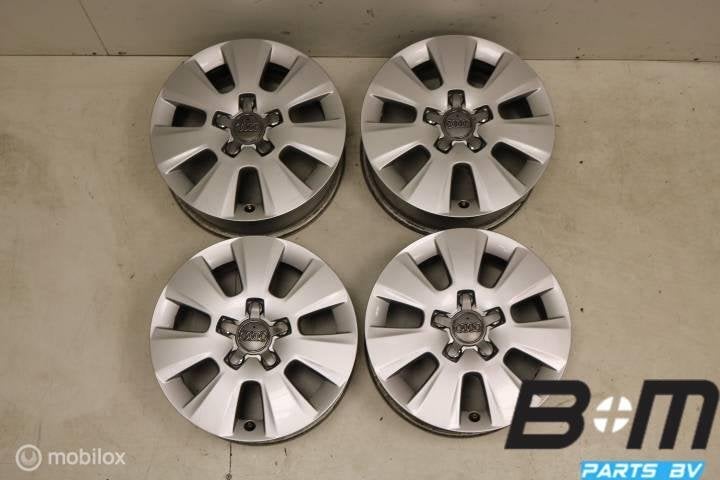 Originele 15 inch lichtmetalen velgen Audi A3 8P 8P0601025BP, Auto-onderdelen, Gebruikt, Velg(en)