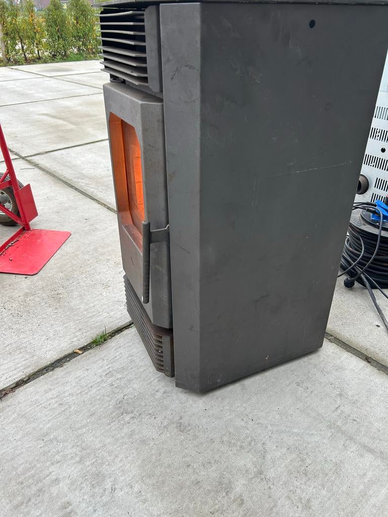 Goed onderhouden STOVE pelletkachel met nieuwe onderdelen, Huis en Inrichting, Gebruikt, ., Ophalen of Verzenden, .