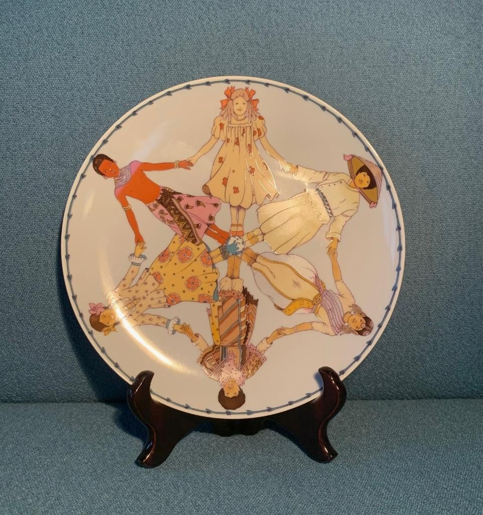 Villeroy & Boch Unicef wandbord uit 1979, Antiek en Kunst, Ophalen of Verzenden