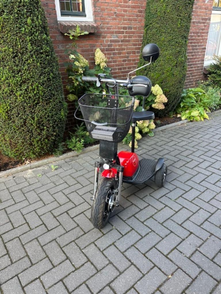 Briski elektrische step/scootmobiel - Rugsteun - Nieuwstaat!, Diversen, Overige merken, Ophalen of Verzenden, Zo goed als nieuw