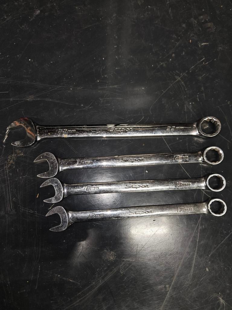 4 Splinternieuwe snap on steek-ringsleutel

#17 #18 #19 #22, Ophalen of Verzenden, Nieuw
