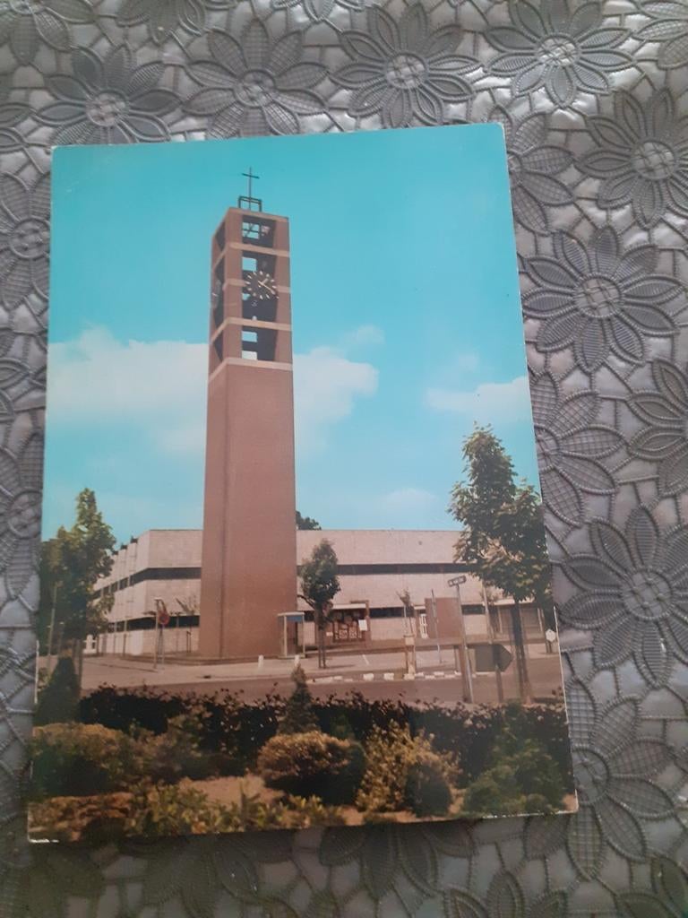 R.K. kerk 't Hof Bergeijk, Ophalen of Verzenden