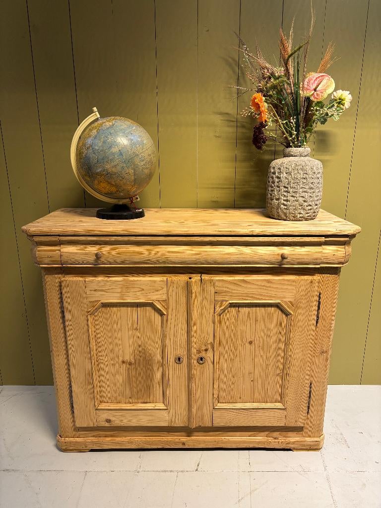 Houten dressoir, Commode, Grenen kast, Antieke kast, Kastje, Antiek en Kunst, Ophalen of Verzenden
