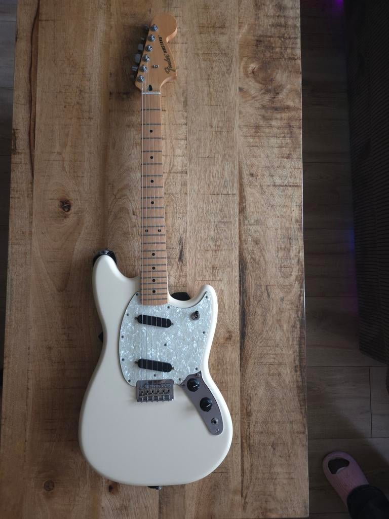 Fender Mustang (Mexico) in Topstaat!, Muziek en Instrumenten, Snaarinstrumenten | Gitaren | Elektrisch, Ophalen of Verzenden