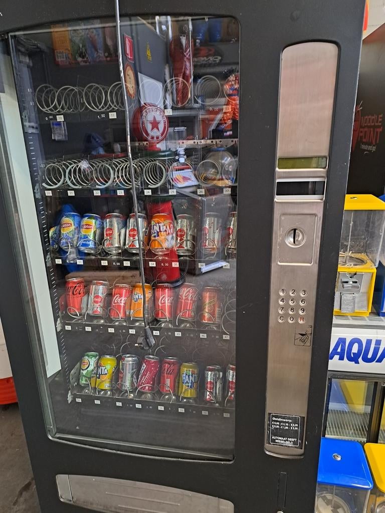 Combi automaat met lift gekoeld, Ophalen, Gebruikt
