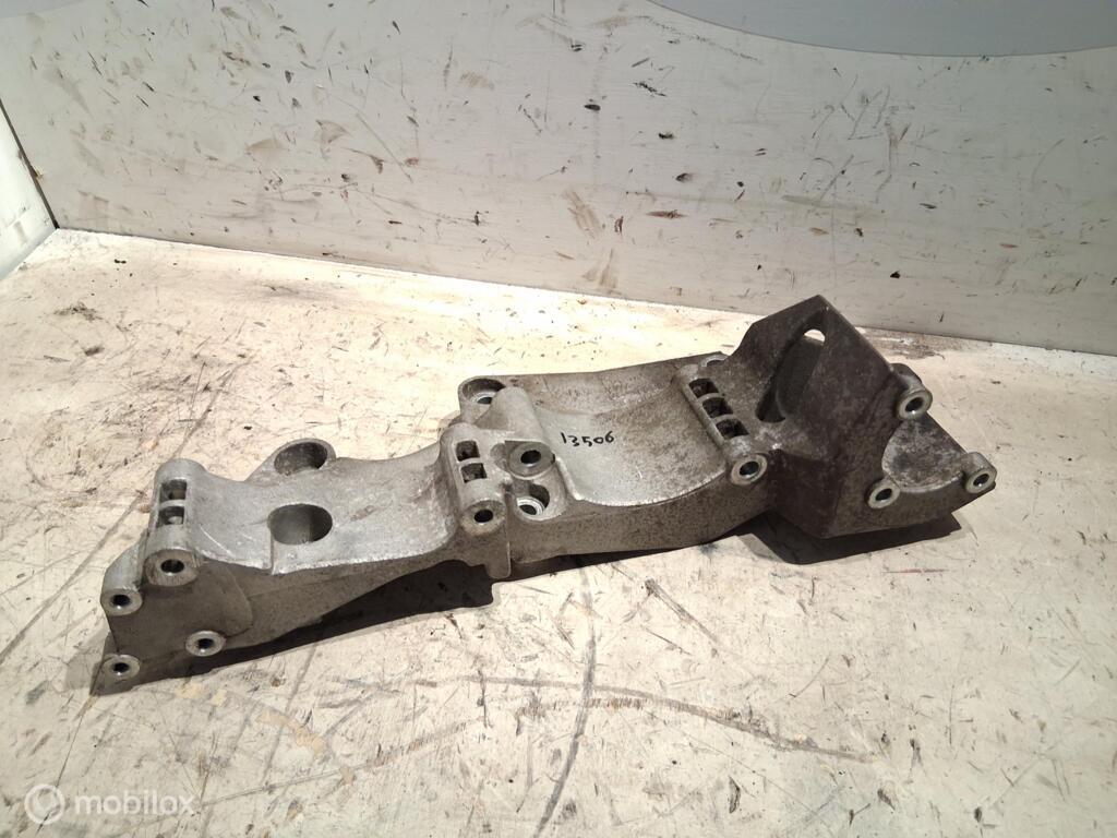 Dynamo steun Audi A3 8L 1.8 5V ('96-'03) 06A903143P, Audi, Gebruikt