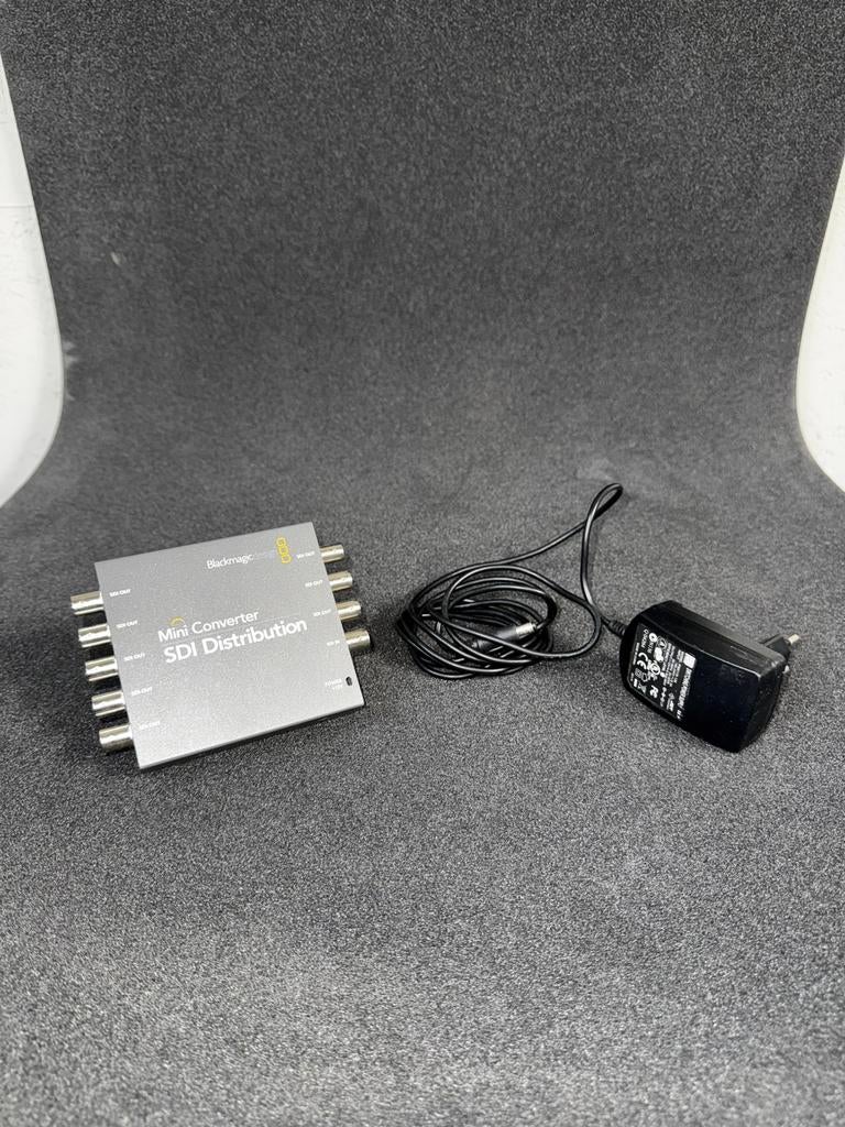 Blackmagic SDI Distribution Amplifier – 8x SDI Out + Voeding, Ophalen of Verzenden