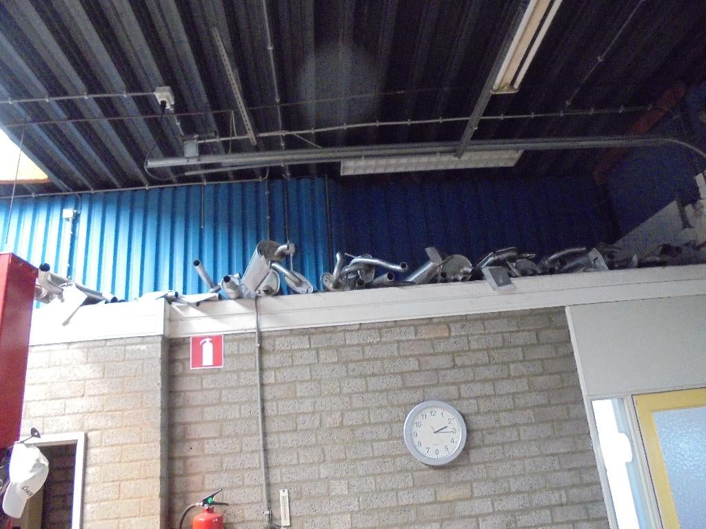 te koop nieuwe uitlaten bijna alle merken gewoon even bellen, Auto-onderdelen, Uitlaatsystemen, Ophalen, Nieuw, Overige automerken