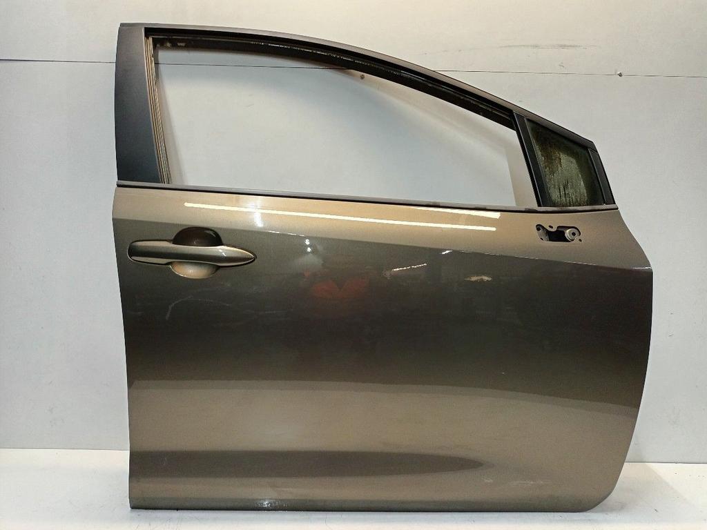 Portier rechts voor Toyota Corolla, Onderdelen@venauto.nl, Van der Ven Autorecycling B.V., Gebruikt, Ettenseweg 76, 4706 PB Roosendaal, The Netherlands