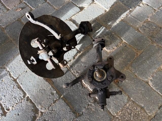 Voorwielophanging Triumph TR2-3-3A, Ophalen