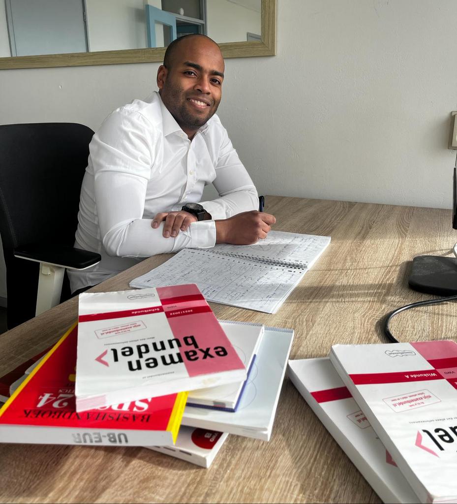 Bijles wiskunde, natuurkunde, biologie en scheikunde, Diensten en Vakmensen, Bijles, Privé-les en Taalles, Bijles, Examen- of Scriptiebegeleiding