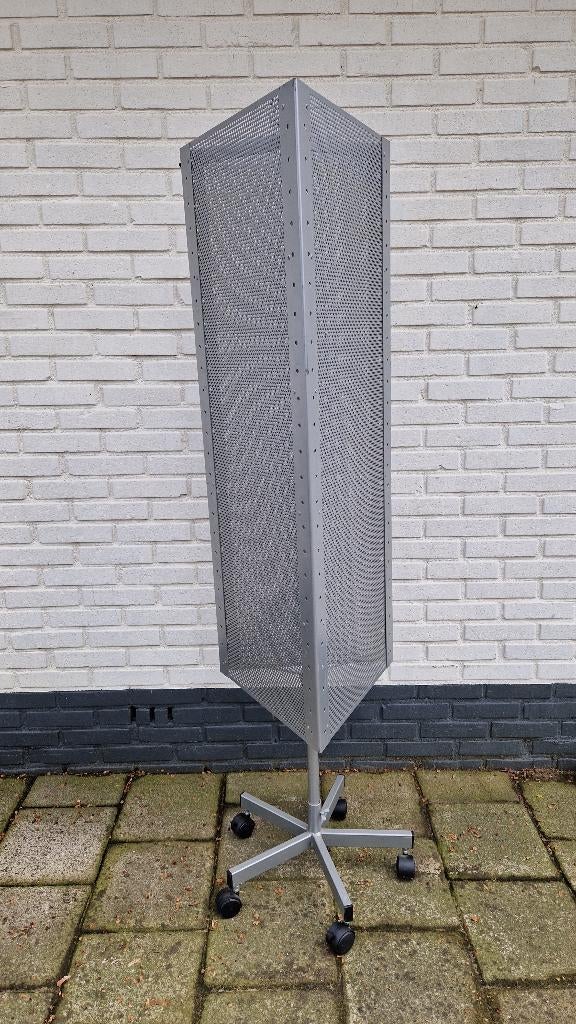 Winkel display molen. Draaiend. Verrijdbaar., Ophalen