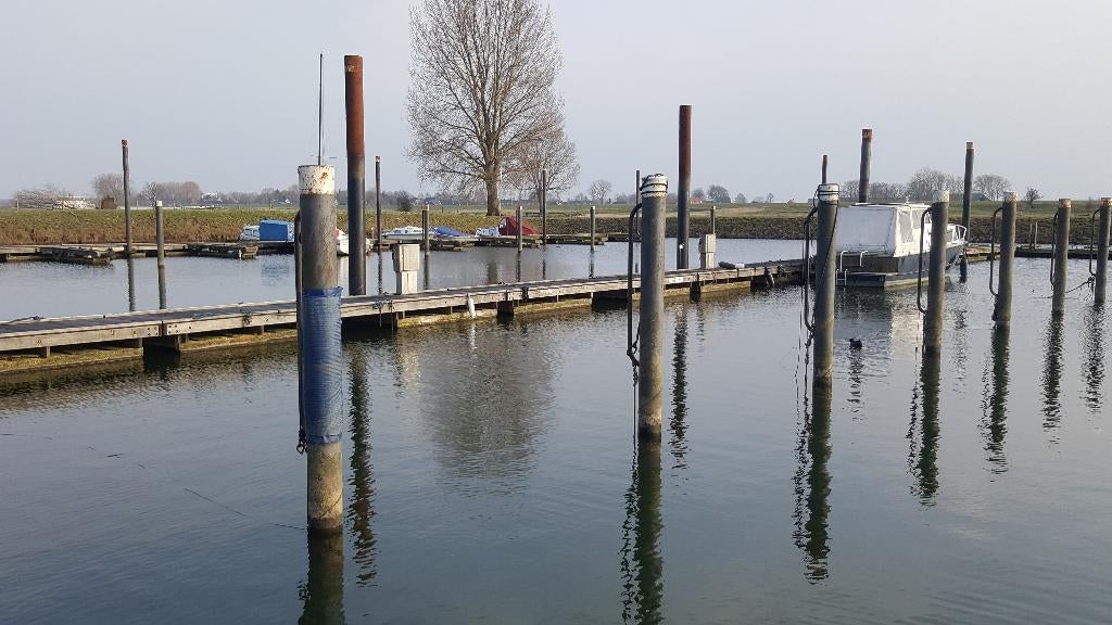 Ligplaatsen te huur jachthaven Ammerzoden bij Hedel Denbosch, Buiten