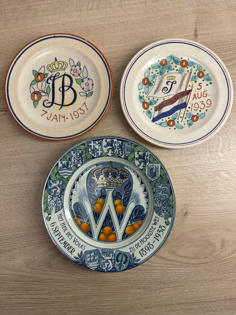 Set van 3 herdenkingsborden 1937–1939 (Gouda & Maastricht), Ophalen of Verzenden
