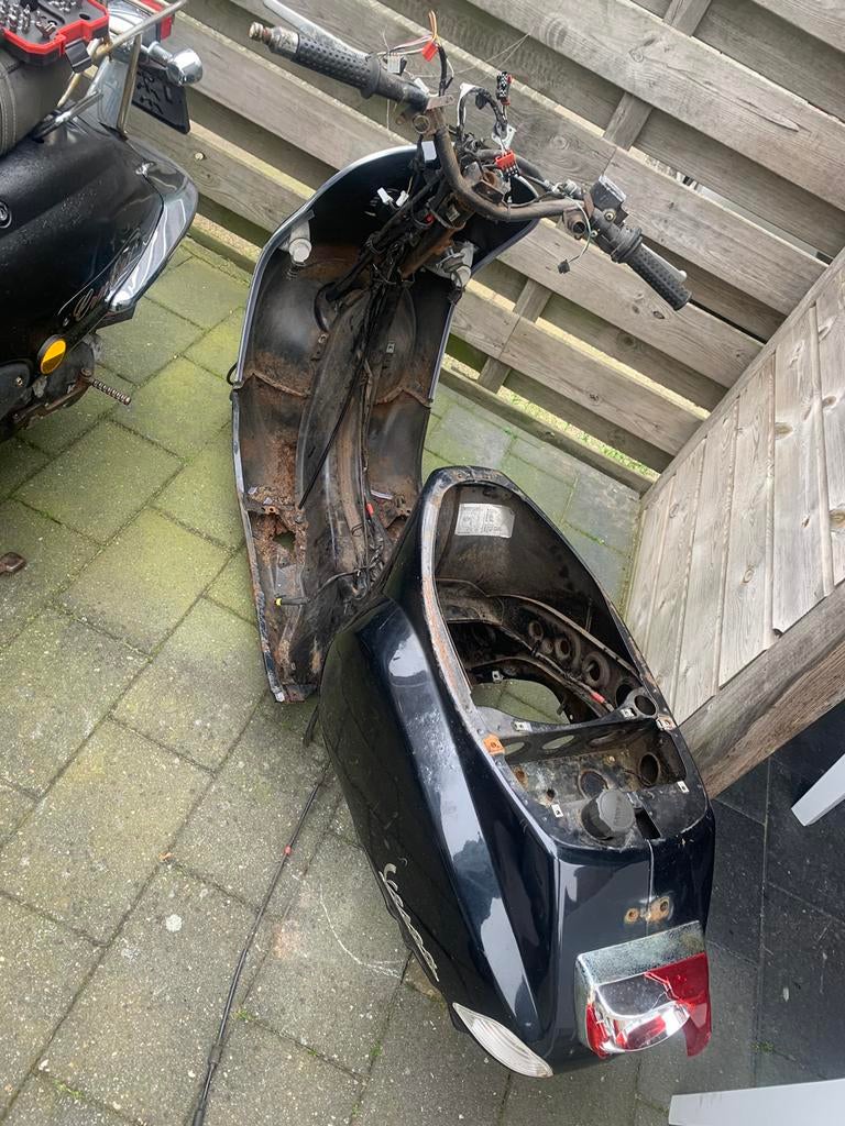 Vespa lx50 brom frame zonder 123, Ophalen of Verzenden, Gebruikt, Frame, Vespa