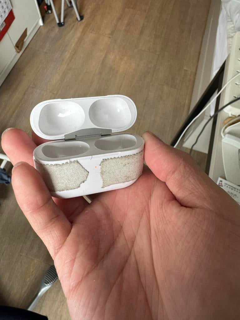 AirPods Pro Case - Bescherm je AirPods!, Ophalen of Verzenden, Gebruikt, Opberg- of Beschermhoesje