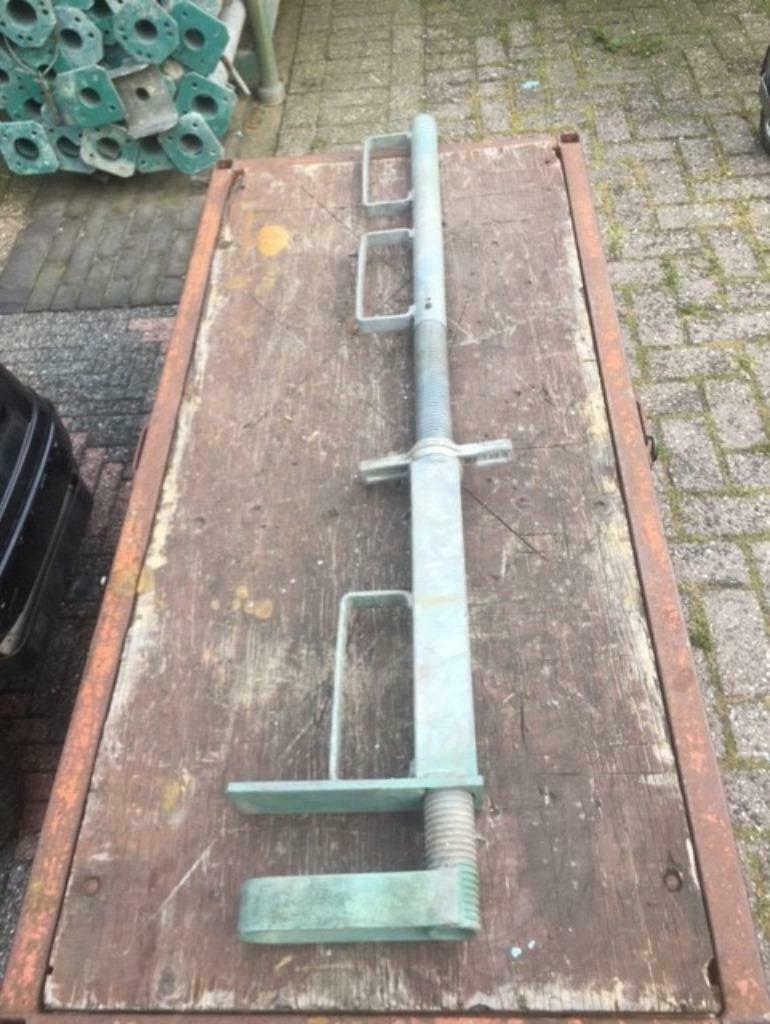 klembalusters, Randbeveiliging, Steigerleuning,bekmaat 32cm, Doe-het-zelf en Verbouw, Ophalen, Zo goed als nieuw