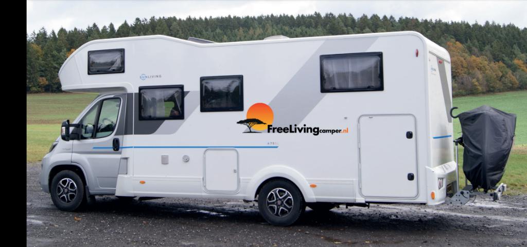 Camper(AUTOMAAT)  te huur (MET LEVELSYSTEEM.& Stahoogte 2.10