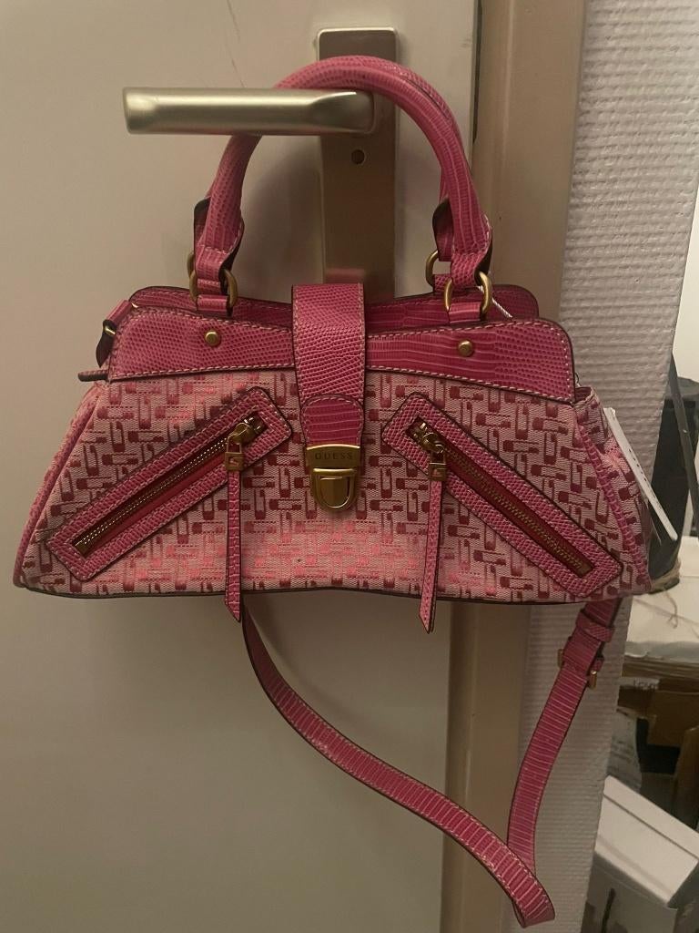 Guess handtas vintage, Sieraden, Tassen en Uiterlijk, Tassen | Damestassen, Ophalen, Nieuw, Roze, Handtas