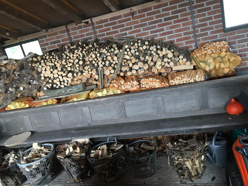 Oude kerkbank uit Meddose kerk, Gebruikt, 75 tot 100 cm, Ophalen of Verzenden, Rechte bank