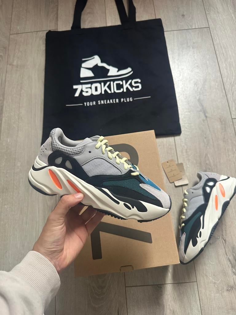 Yeezy Boost 700 Wave Runner Maat EU38 - US5.5 B75571, Overige kleuren, Yeezy, Nieuw, Ophalen of Verzenden