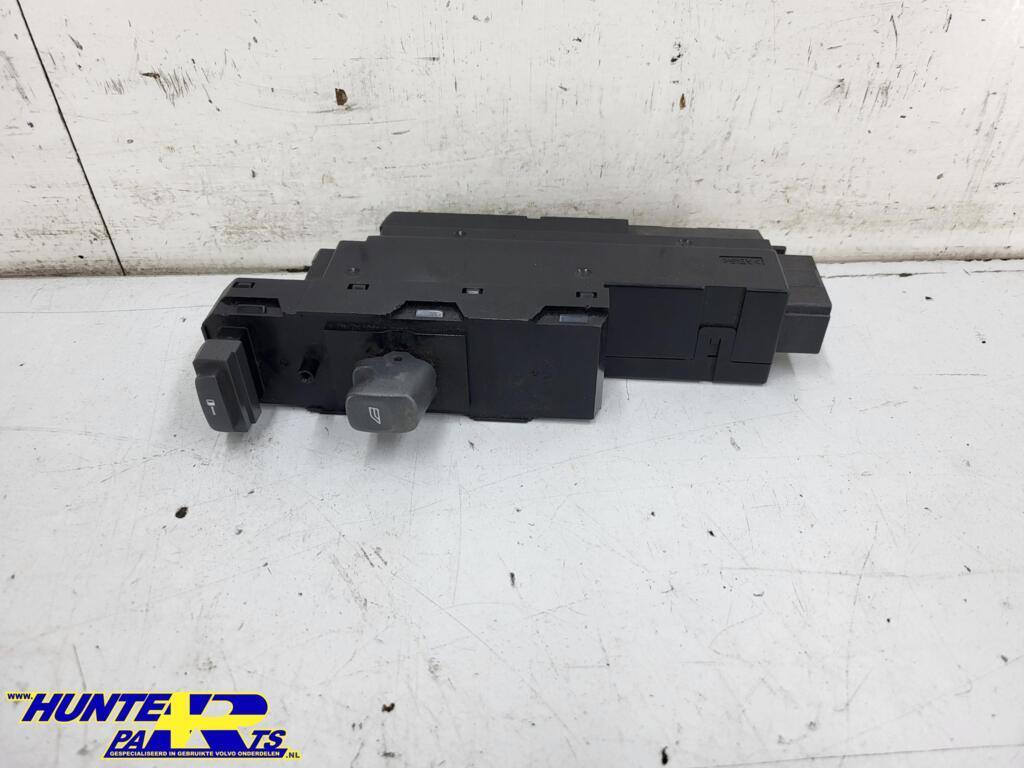 Elektrisch raam schakelaar RV Volvo V70 II ('00-'08) 9452941, Gebruikt, Ophalen of Verzenden, Volvo, Volvo