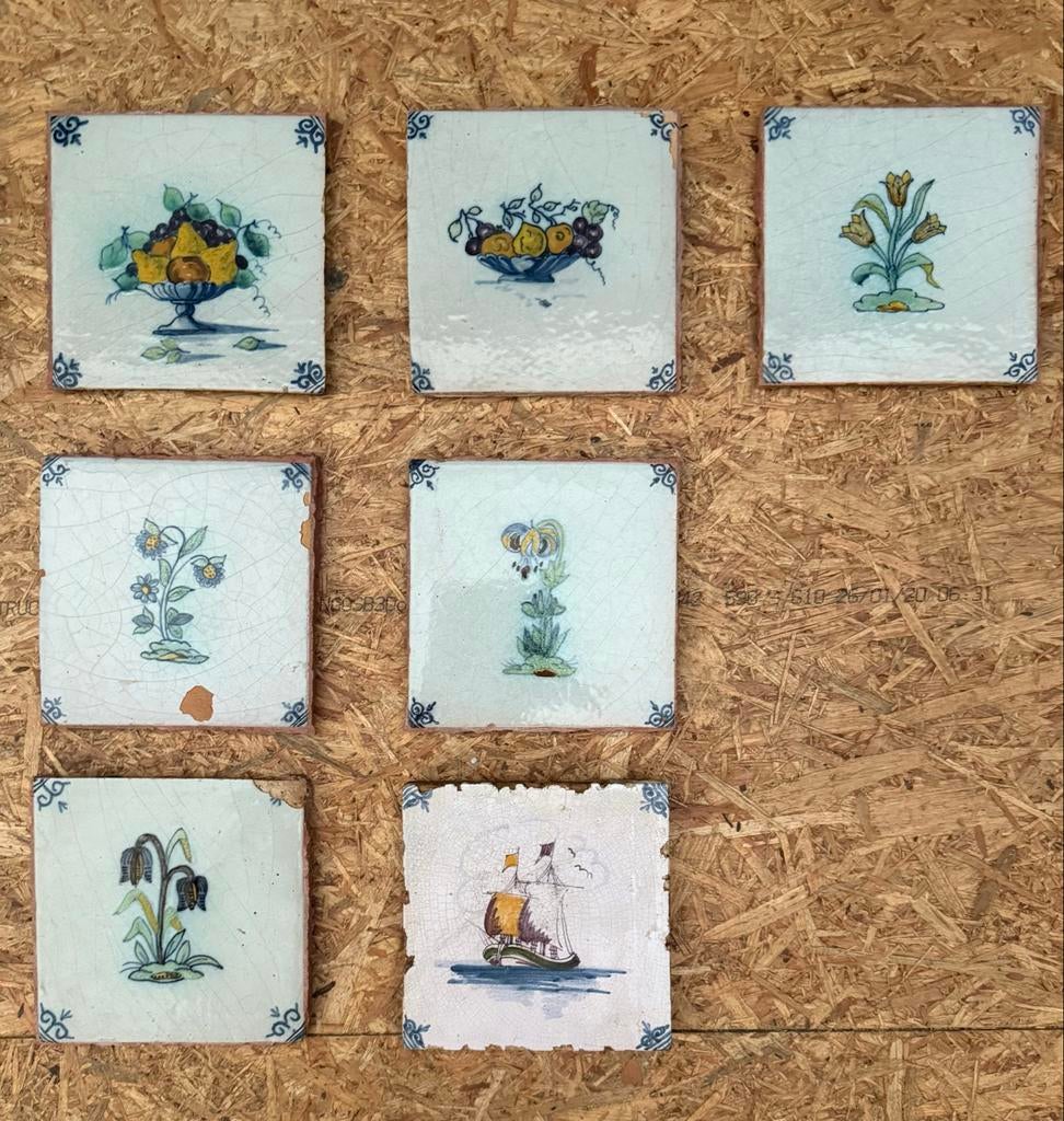 Set 18e/19e-eeuwse antieke tegels Polychroom & Delfts Blauw, Ophalen of Verzenden