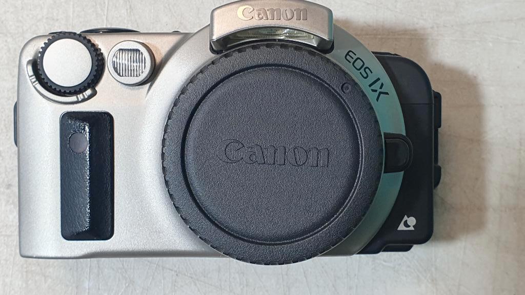 CANON EOS IX Analoge camerabody met originele handleiding, Audio, Tv en Foto, Fotocamera's Analoog, Ophalen of Verzenden, Zo goed als nieuw