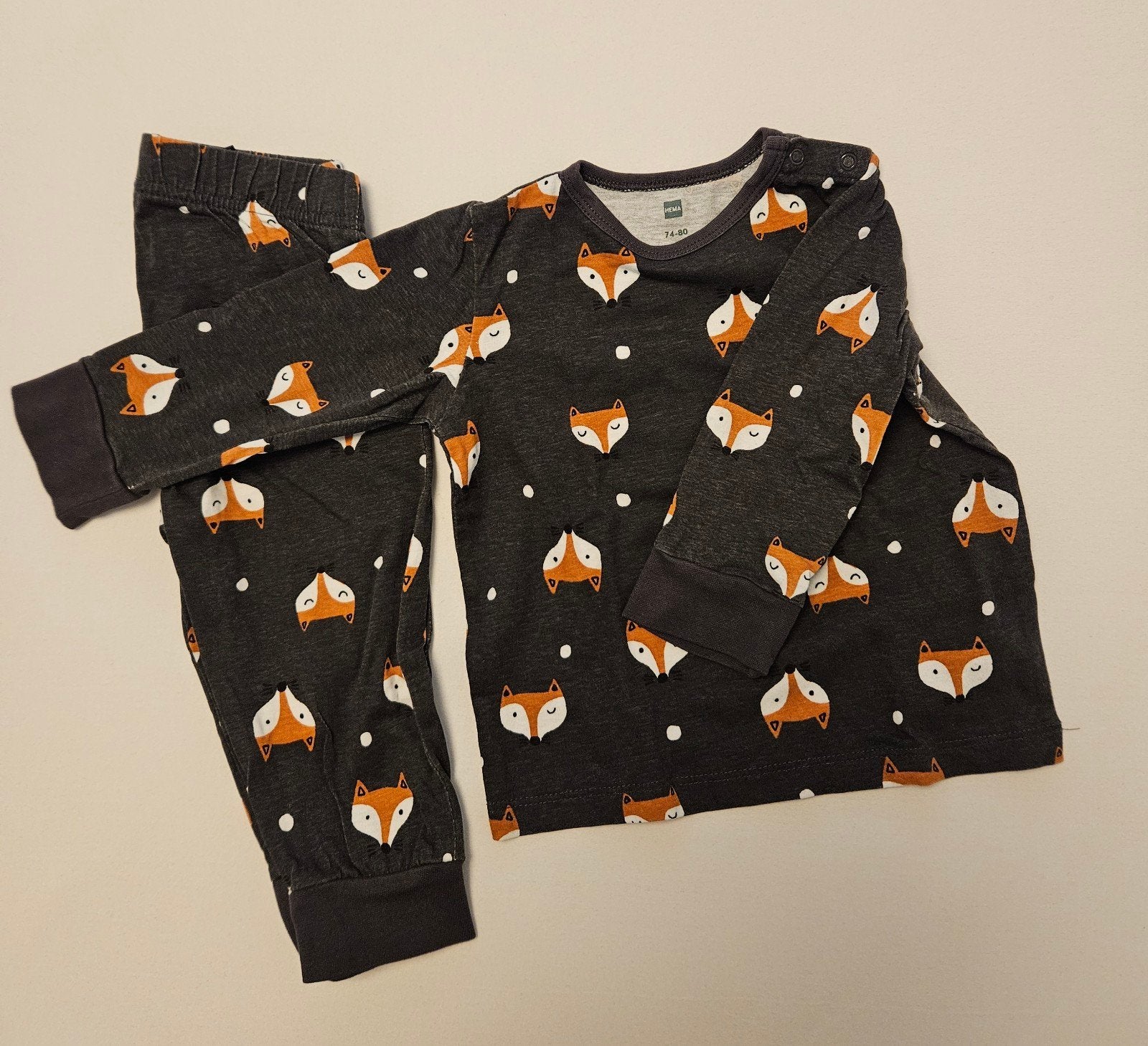 2x Hema babypyjama's maat 74/80 ZGAN, Ophalen of Verzenden, Zo goed als nieuw, Jongetje of Meisje