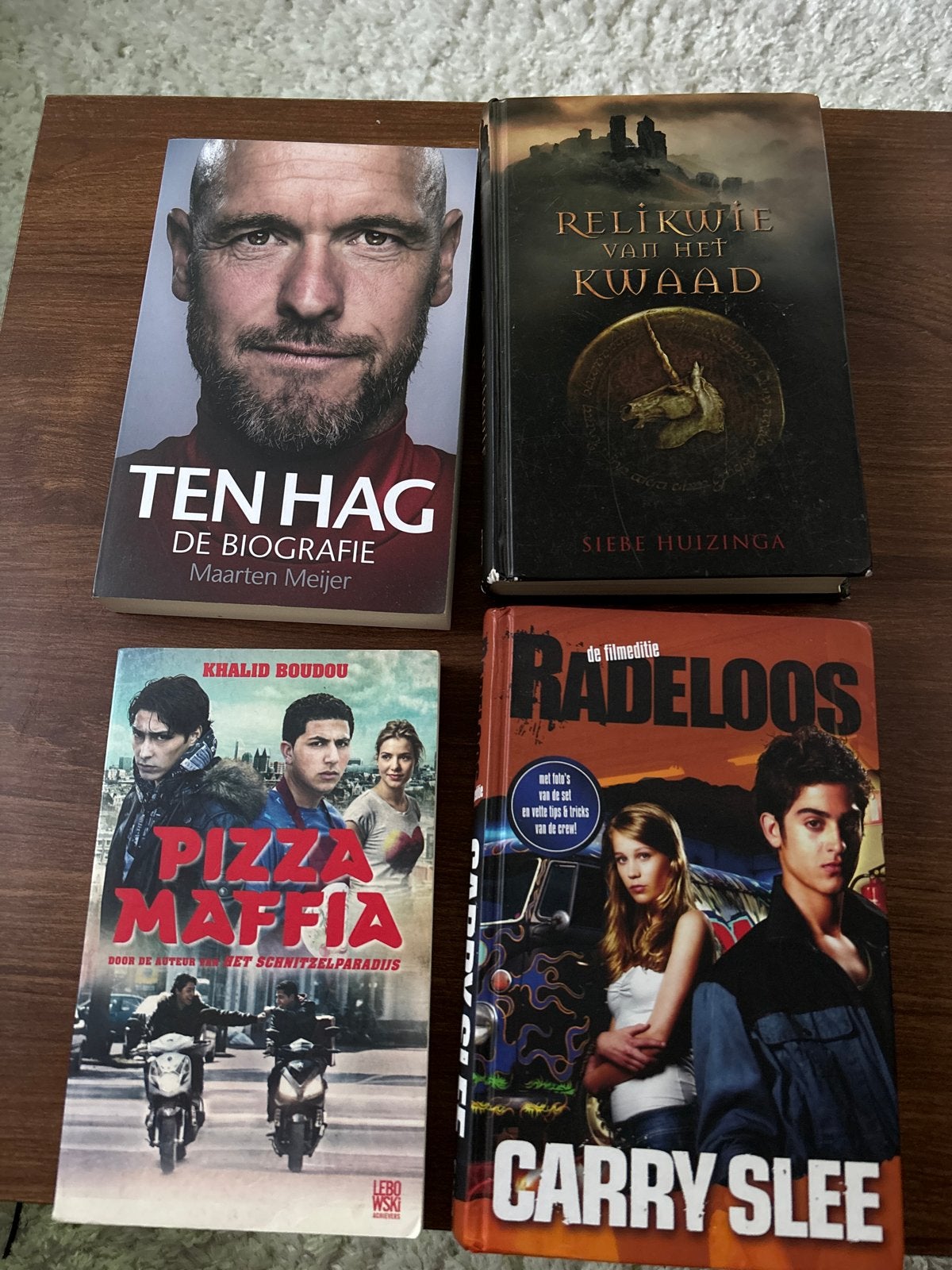 Vier diverse boeken: biografie, fantasy, jeugd en film, Ophalen, Gelezen