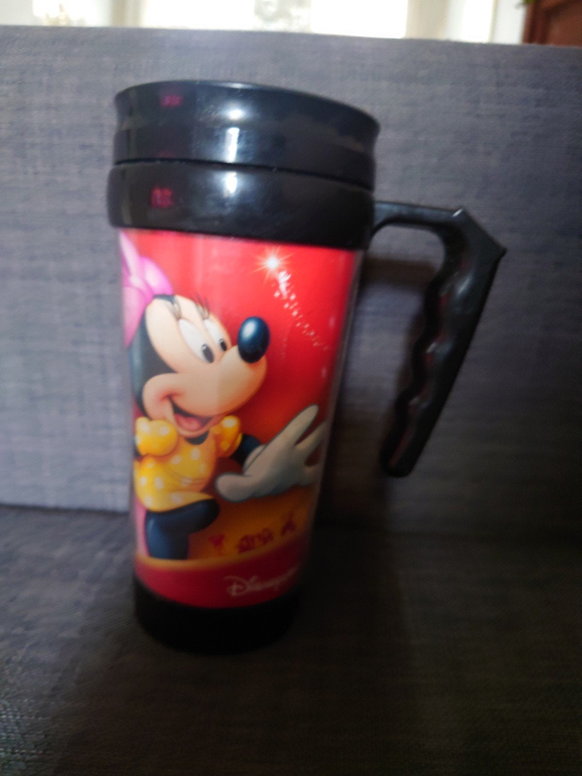 Minnie en Mickey Mouse Thermosbeker uit Disneyland Parijs, Ophalen of Verzenden, Mickey Mouse, Gebruikt, Servies