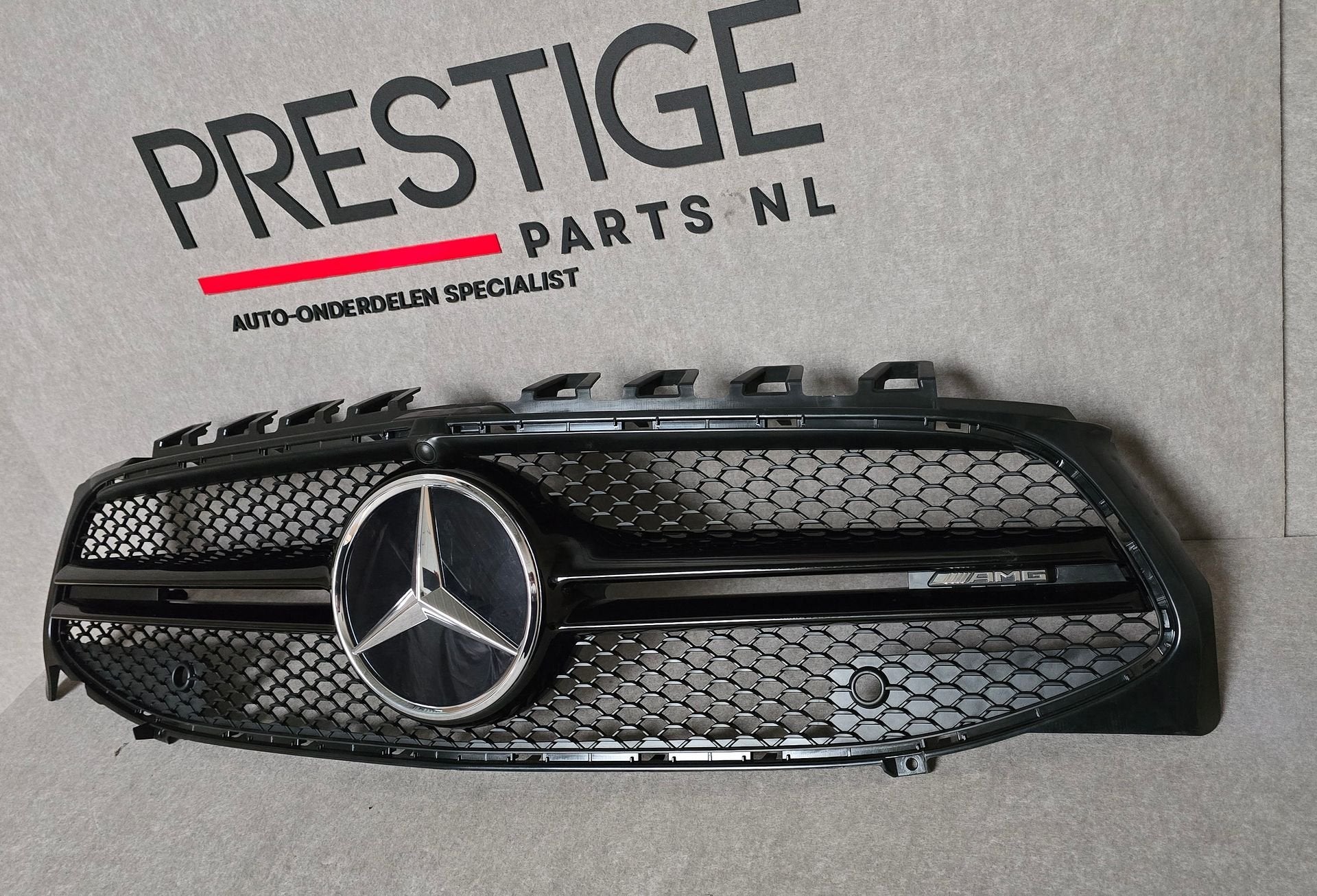 Grill Mercedes Cla Klasse W118 AMG 35 Edition Grille Origine, Gebruikt, -, Voor, Ophalen of Verzenden