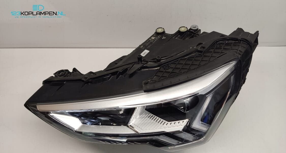 Audi Q3 83A Matrix Full Led koplamp links, Gebruikt, -, -, -
