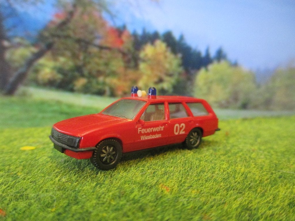 Opel Rekord E-1 Caravan Brandweer Wiesbaden 02, Ophalen of Verzenden, Zo goed als nieuw, Auto, Herpa