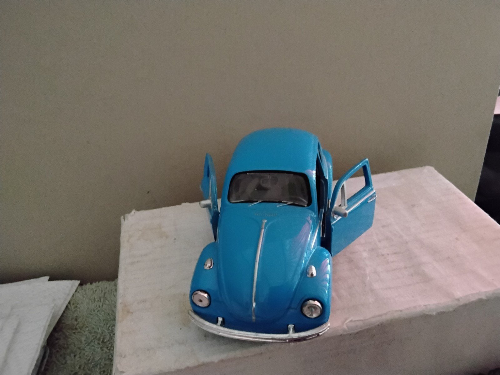 VOLKSWAGEN  BEETLE  SCHAAL  1:43, Ophalen of Verzenden