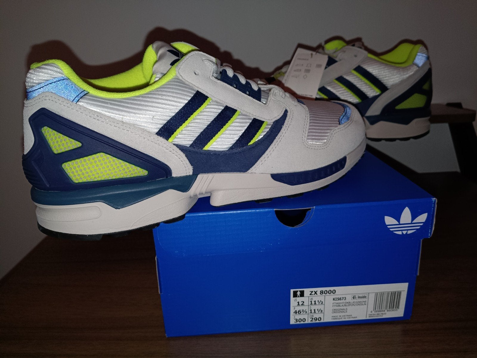 Adidas ZX 8000 Nieuw & Orgineel Maat 46 2/3 Valt 46 Nike, Sport en Fitness, Loopsport en Atletiek, Adidas, Hardloopschoenen, Nieuw