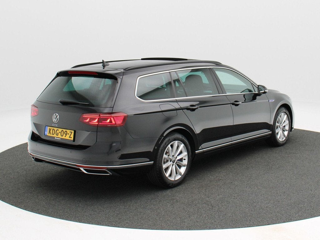 Volkswagen Passat 1.4 TSi 218 Pk PHEV GTE Business | Panoram, Stof, Gebruikt, 4 cilinders, Zwart