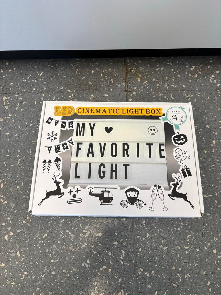 LED Cinematic Light Box A4 met letters en emojis, Nieuw, Kunststof, Ophalen of Verzenden, Modern