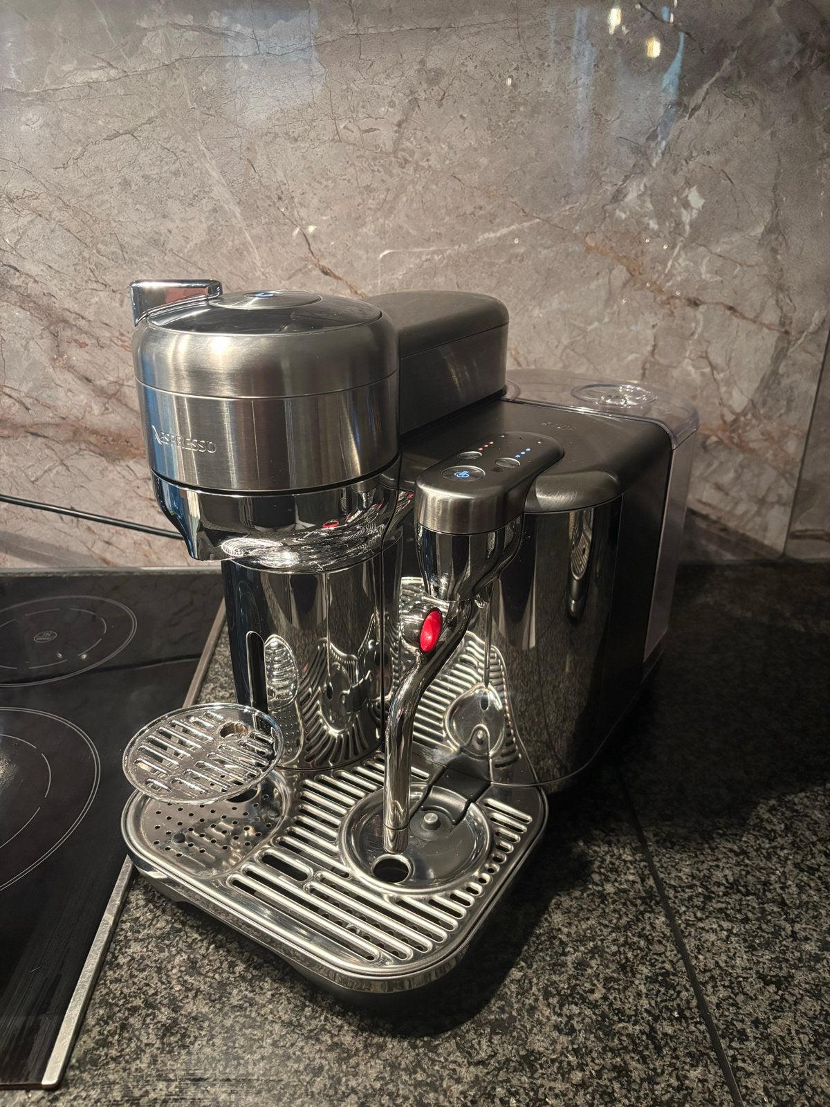 Nespresso Vertuo Creatista Zilver - Koffie- en Espressomachi, Witgoed en Apparatuur, Koffiezetapparaten, Ophalen, Koffiemachine