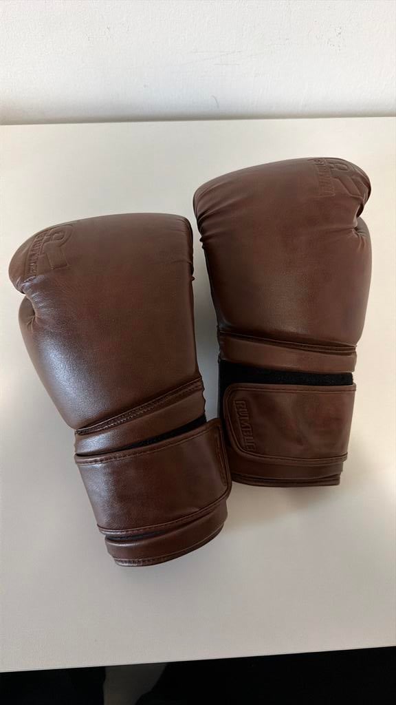 RUMBLE Bokshandschoenen 16oz, Ophalen of Verzenden, Zo goed als nieuw, Bokshandschoenen