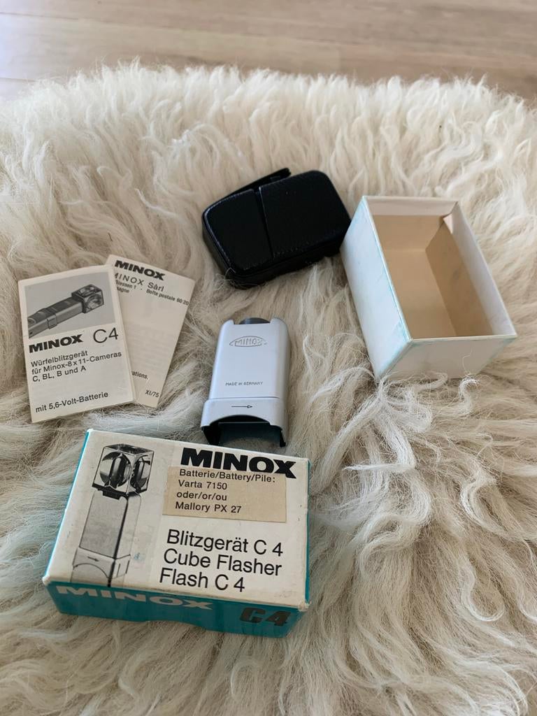 Minox C4 Flitser Nieuw in Doos met Hoesje en Handleiding, Ophalen of Verzenden, Nieuw, Overige merken
