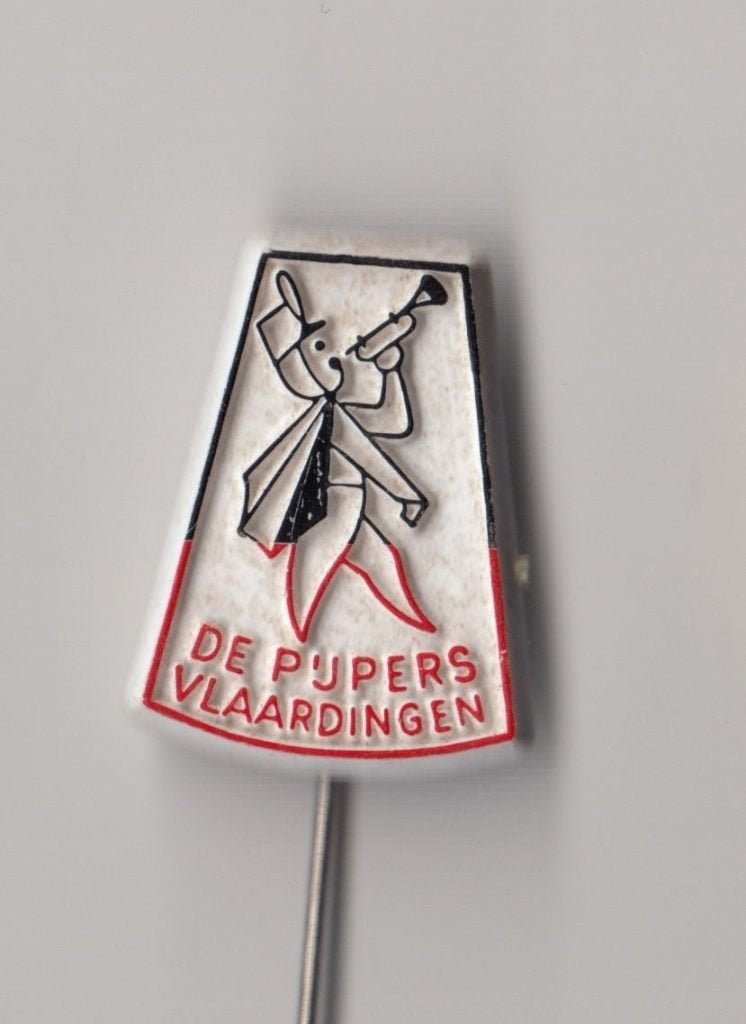 Vlaardingen de Pijpers speldje, Verzamelen, Gebruikt, Niet vindbaar, Niet vindbaar, Speldje of Pin