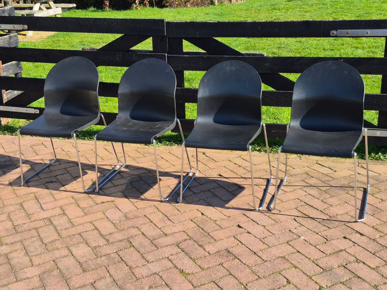 4 stoelen magis aida sledestoel zwart chroom stapelbaar, Huis en Inrichting, Stoelen, Ophalen, Kunststof, Gebruikt, Zwart